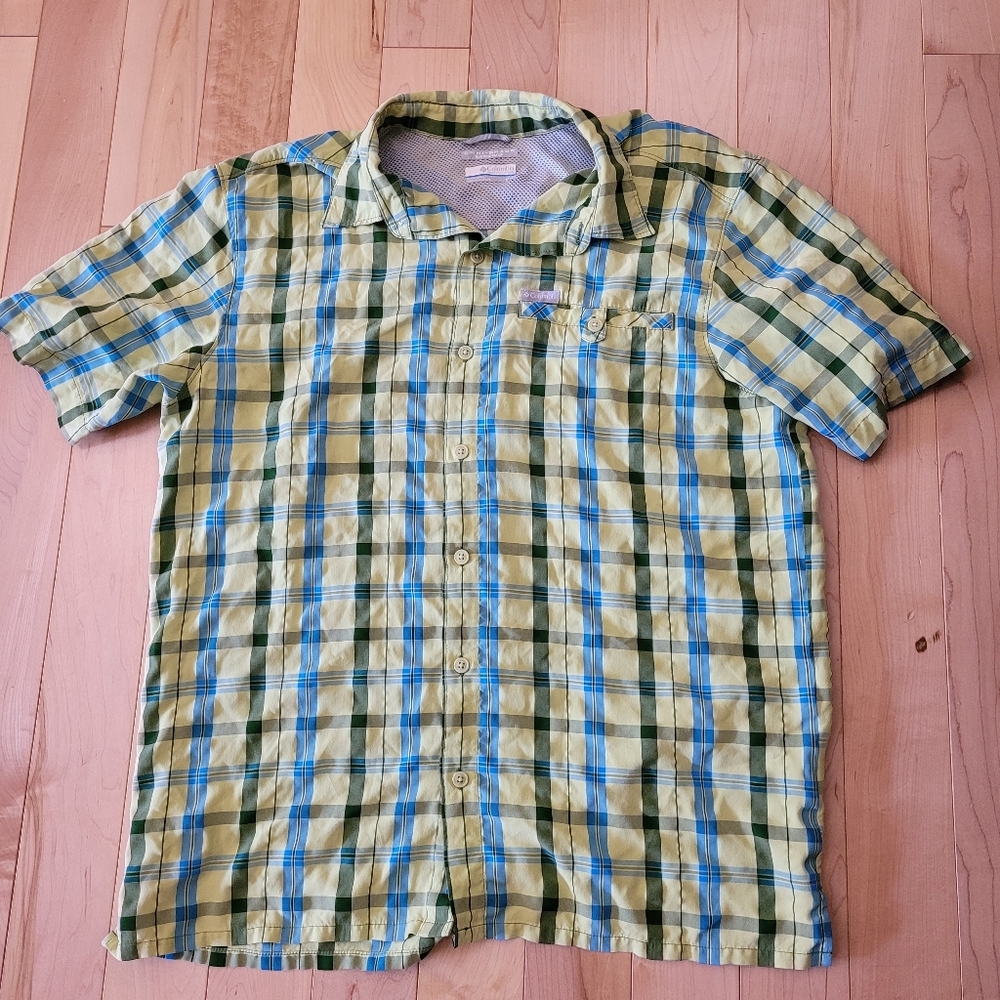 Columbia omni-shade men's size medium button up shirt